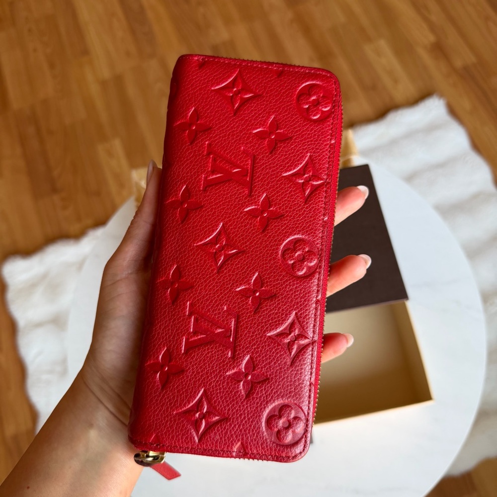 Authentic Louis Vuitton Zippy Wallet Empreinte Leather – Bold Red – - Picture 8 of 17